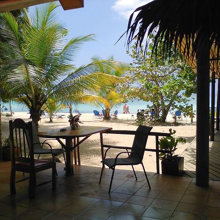 Whistling Bird Hotell Negril Eksteriør bilde